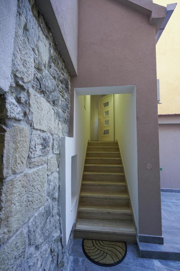 Apartment Ispod Ure Sinj Exterior foto